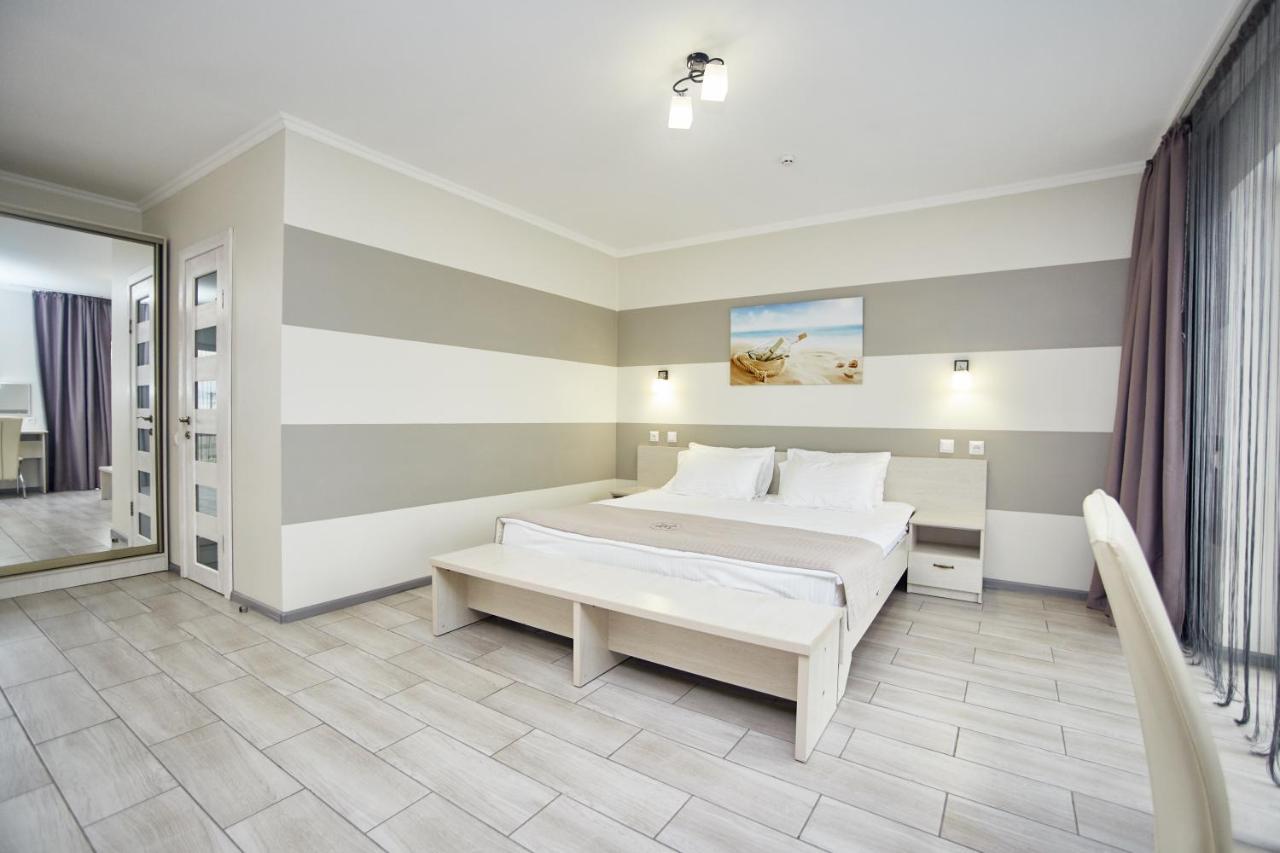 Family Hotel Happy Inn Zatoka Dış mekan fotoğraf