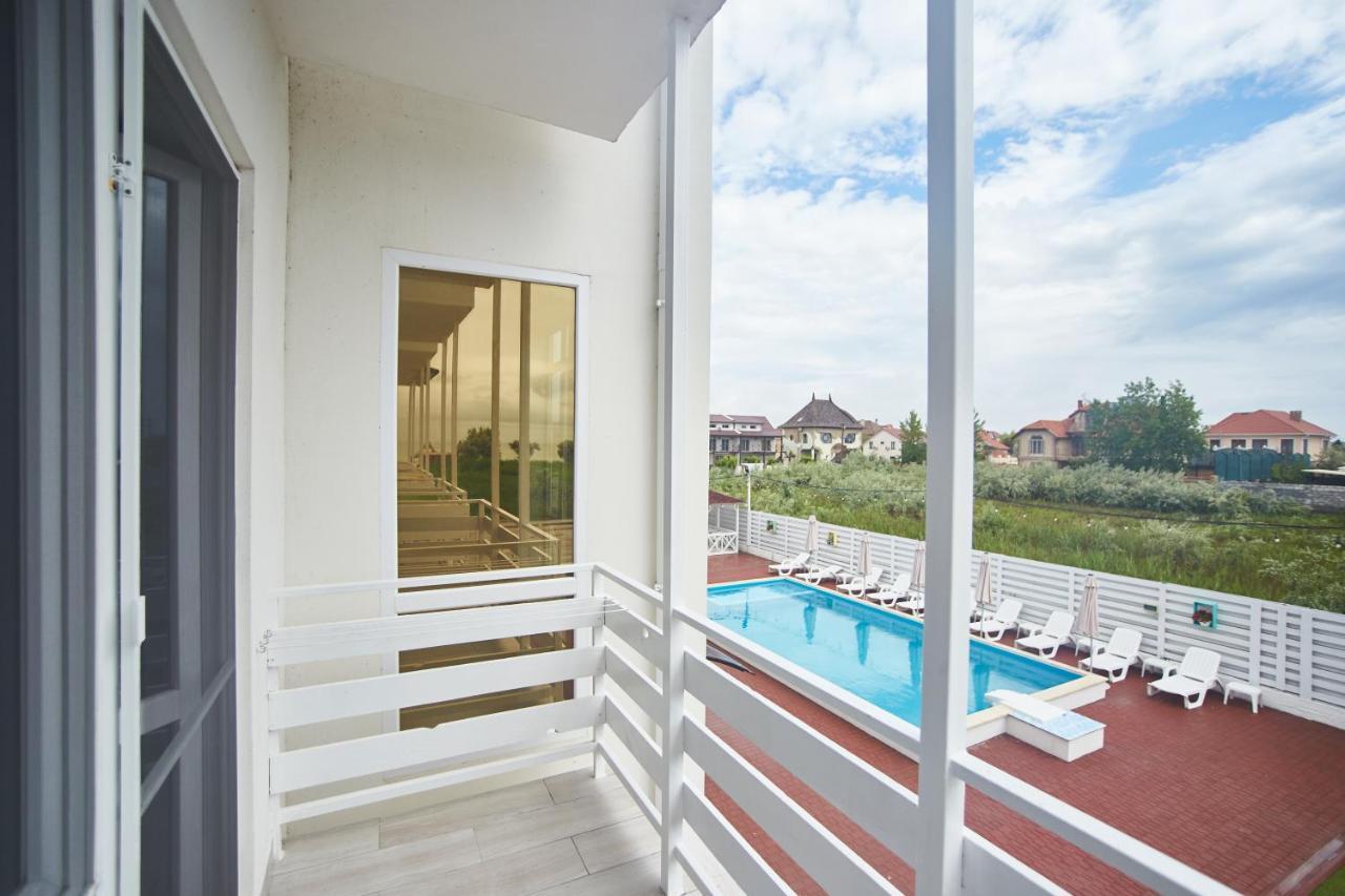 Family Hotel Happy Inn Zatoka Dış mekan fotoğraf