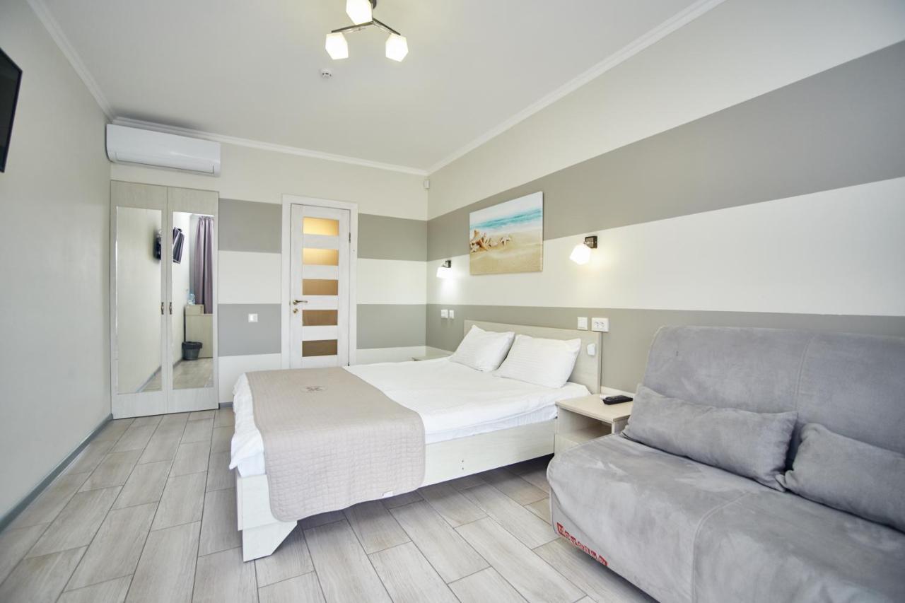 Family Hotel Happy Inn Zatoka Dış mekan fotoğraf