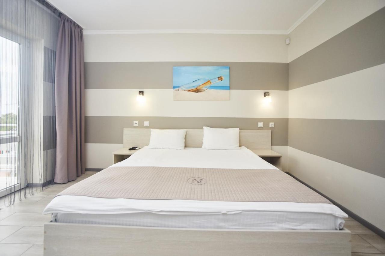Family Hotel Happy Inn Zatoka Dış mekan fotoğraf
