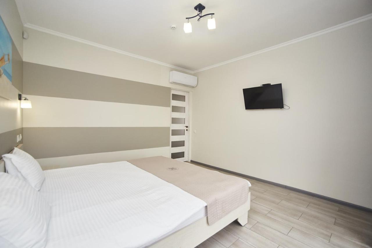 Family Hotel Happy Inn Zatoka Dış mekan fotoğraf