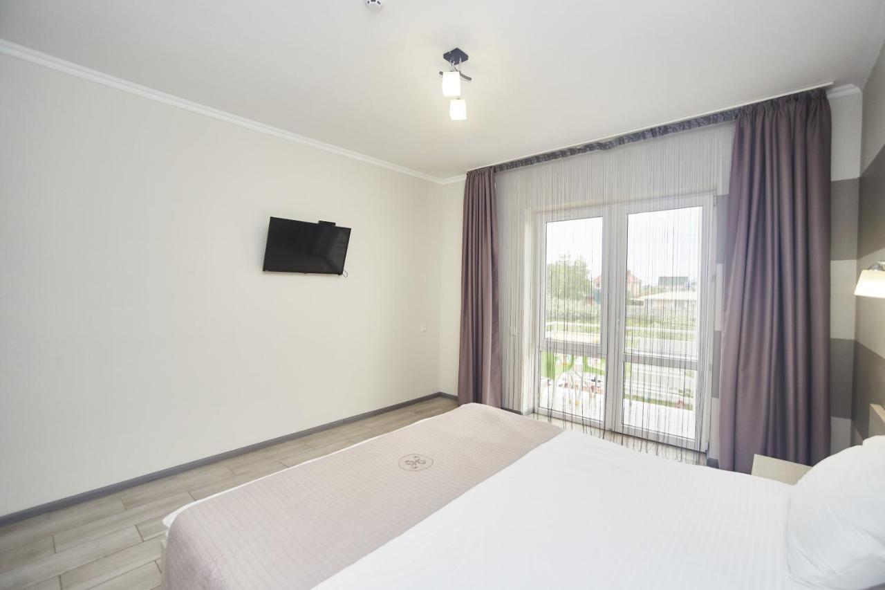Family Hotel Happy Inn Zatoka Dış mekan fotoğraf