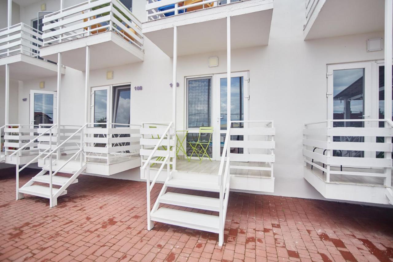 Family Hotel Happy Inn Zatoka Dış mekan fotoğraf