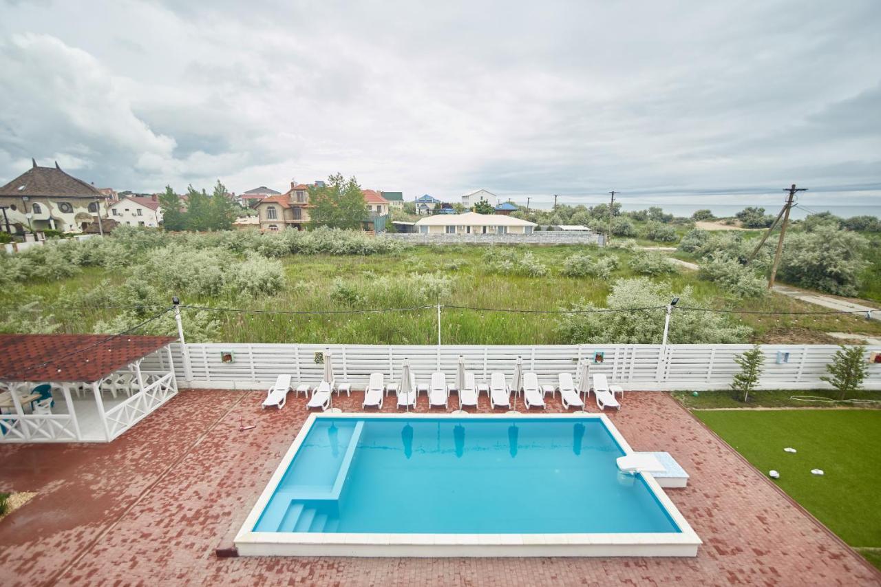 Family Hotel Happy Inn Zatoka Dış mekan fotoğraf