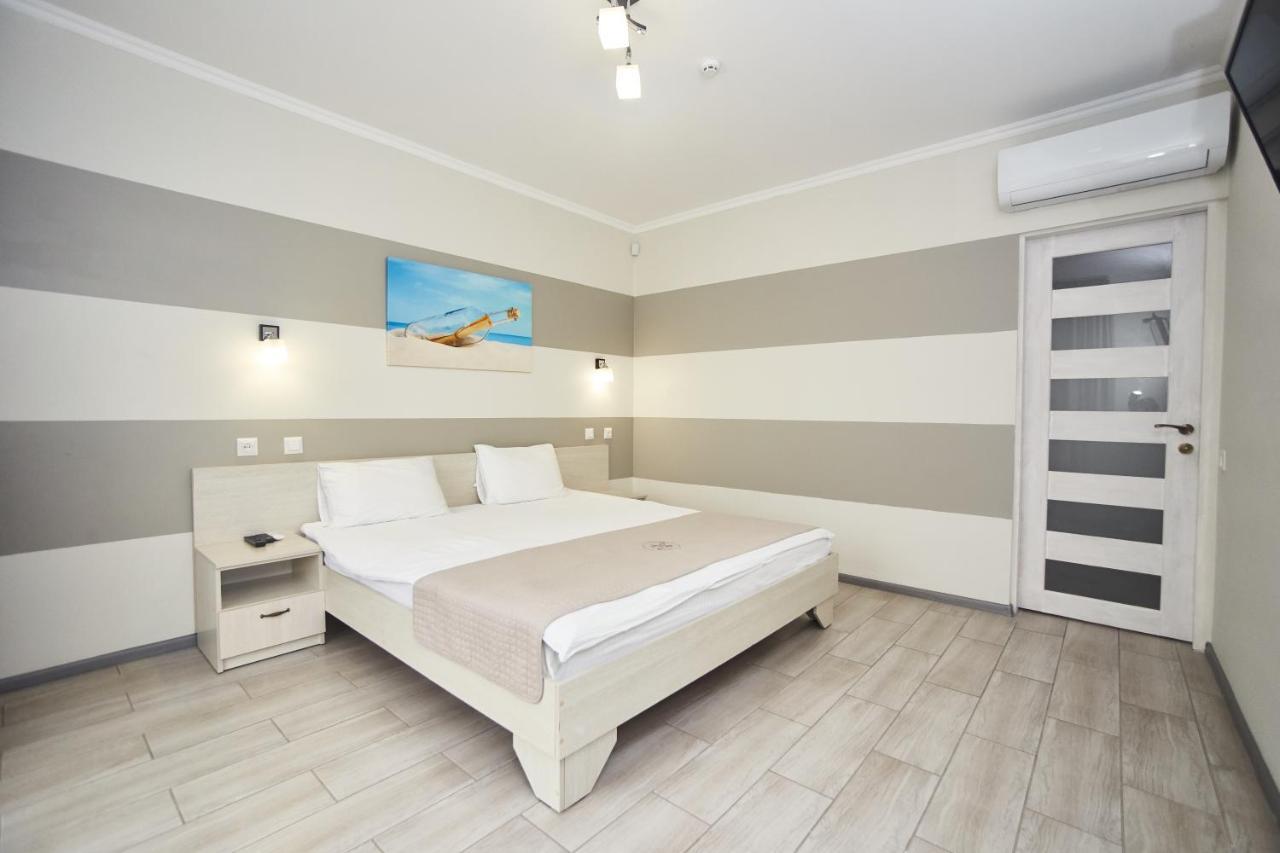 Family Hotel Happy Inn Zatoka Dış mekan fotoğraf