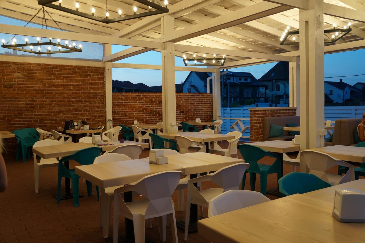 Family Hotel Happy Inn Zatoka Dış mekan fotoğraf