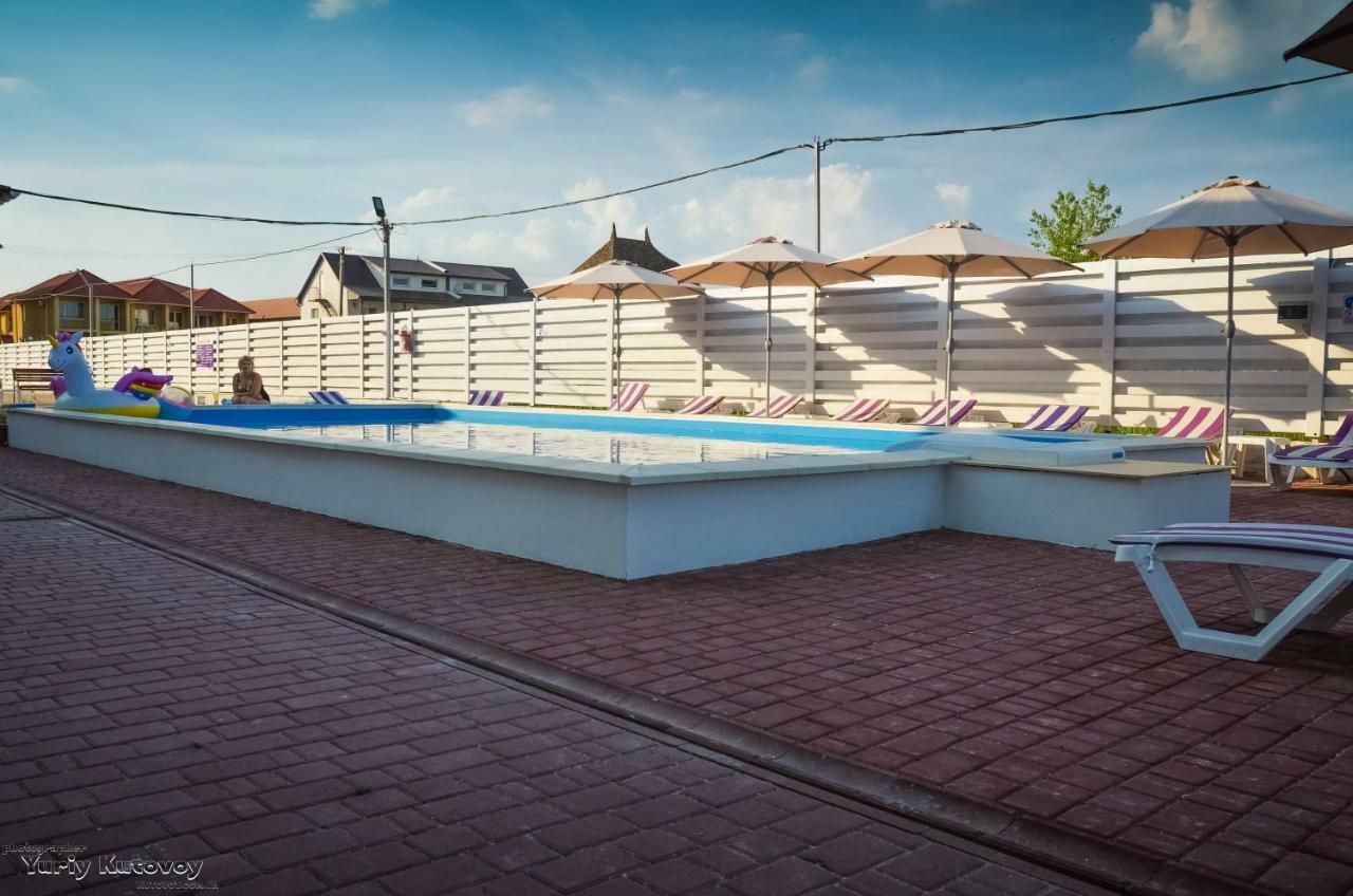 Family Hotel Happy Inn Zatoka Dış mekan fotoğraf